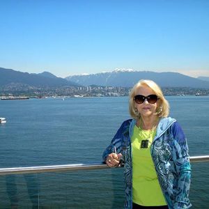 Meet your Posher, Bobbie